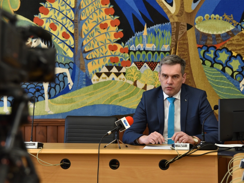 Aktu&aacute;lis &uuml;gyekről t&aacute;j&eacute;koztatott Csurg&oacute; polg&aacute;rmestere