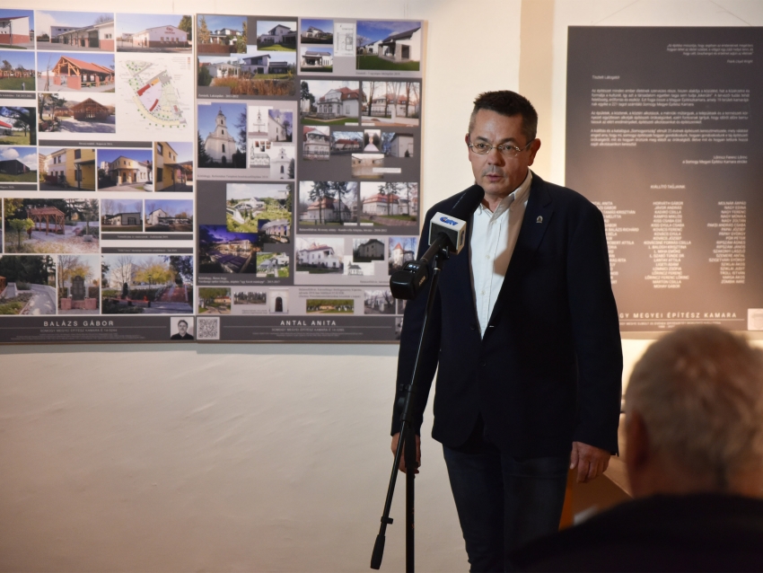 &Eacute;p&iacute;t&eacute;szeti v&aacute;ndorki&aacute;ll&iacute;t&aacute;s a m&uacute;zeumban