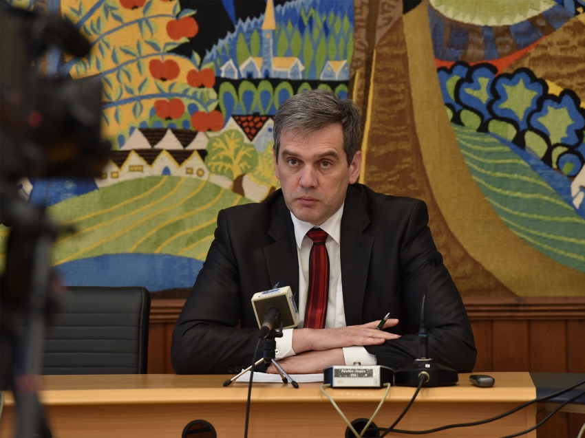 Sajt&oacute;t&aacute;j&eacute;koztat&oacute;n sz&aacute;molt be F&uuml;st&ouml;s J&aacute;nos polg&aacute;rmester Csurg&oacute; aktu&aacute;lis &uuml;gyeiről