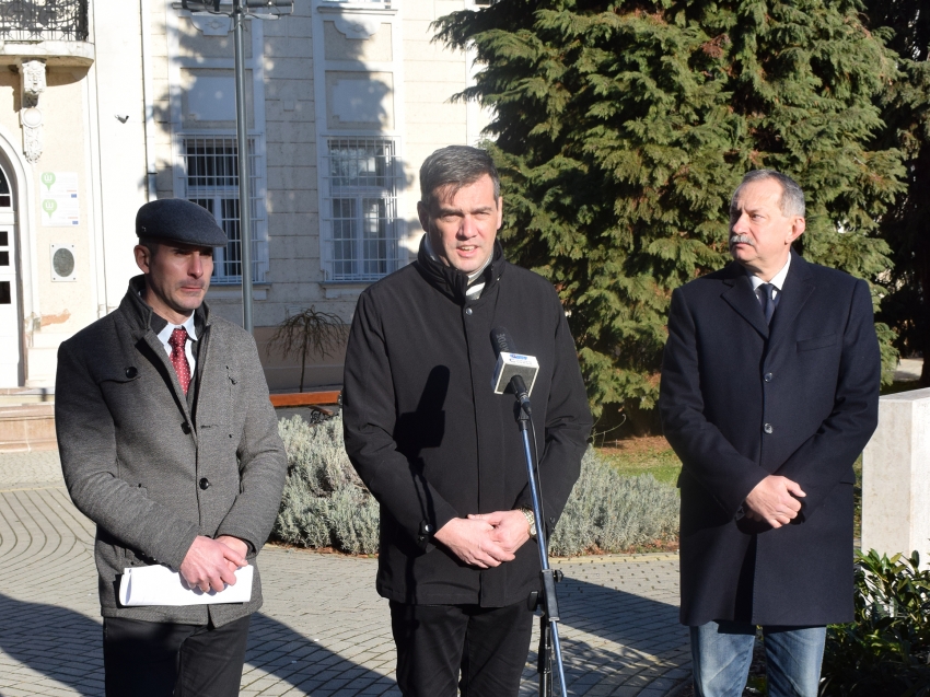 Indulhat a Csurg&oacute;t is &aacute;tszelő &uacute;tfel&uacute;j&iacute;t&aacute;s